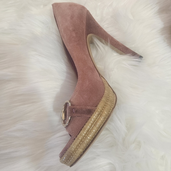 GUCCI Pink Champagne / Rose Peep Toe Heels - Picture 13 of 15